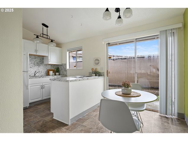 3712 Se 31ST Ave, Portland, OR 97202