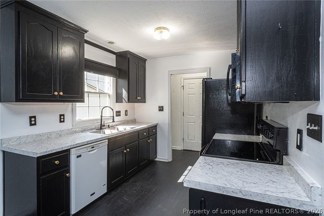 2912 Iveystone Court, Fayetteville, NC 28301