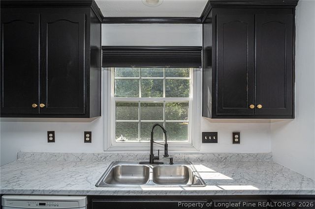 2912 Iveystone Court, Fayetteville, NC 28301