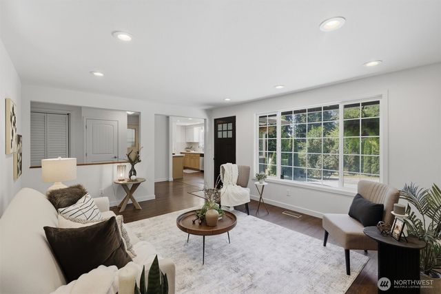 7524 Maltby Road, Woodinville, WA 98072