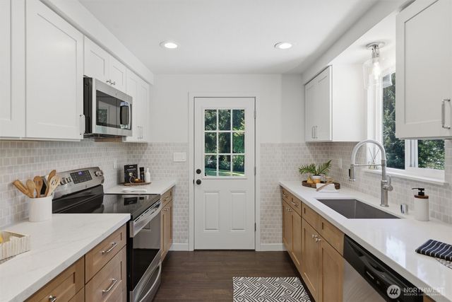 7524 Maltby Road, Woodinville, WA 98072