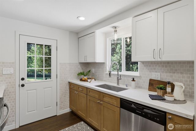 7524 Maltby Road, Woodinville, WA 98072