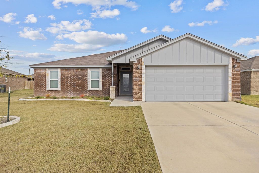 3205 Goblin DR, Killeen, TX 76549