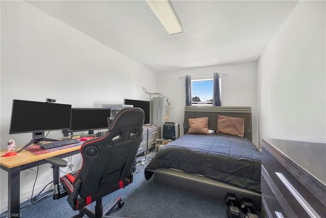 885 47th AVE NE, Naples, FL 34120