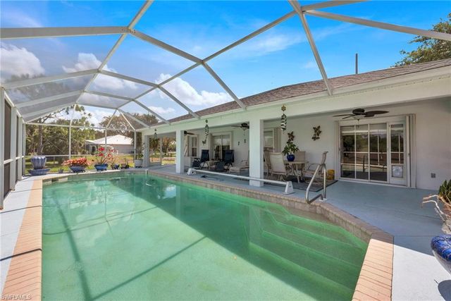 885 47th AVE NE, Naples, FL 34120