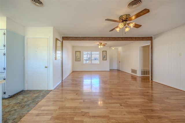 1404 Woodson Lane, Brenham, TX 77833