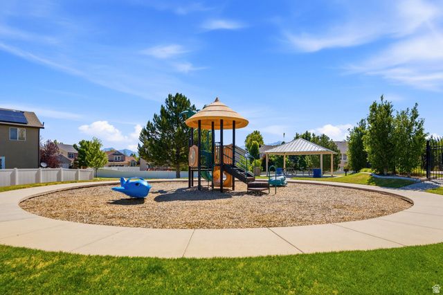 10904 S POPLAR BROOK PL, South Jordan, UT 84095