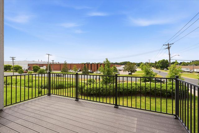 7495 Laurel Point, Golden Valley, MN 55426
