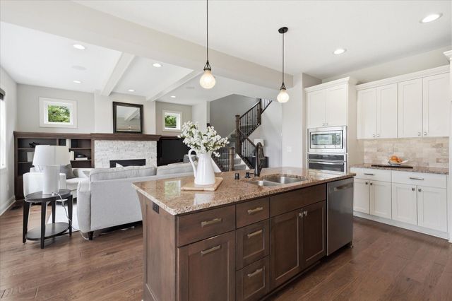7495 Laurel Point, Golden Valley, MN 55426
