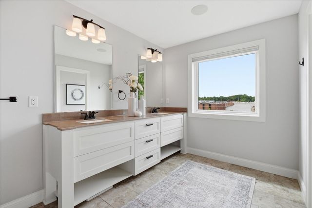7495 Laurel Point, Golden Valley, MN 55426