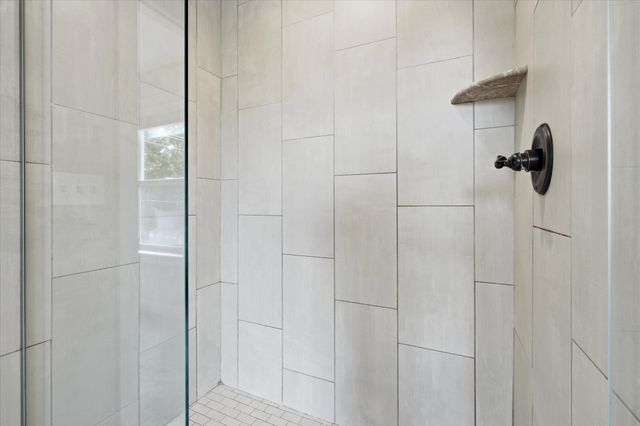 7495 Laurel Point, Golden Valley, MN 55426
