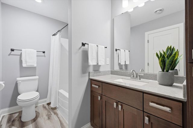 7495 Laurel Point, Golden Valley, MN 55426