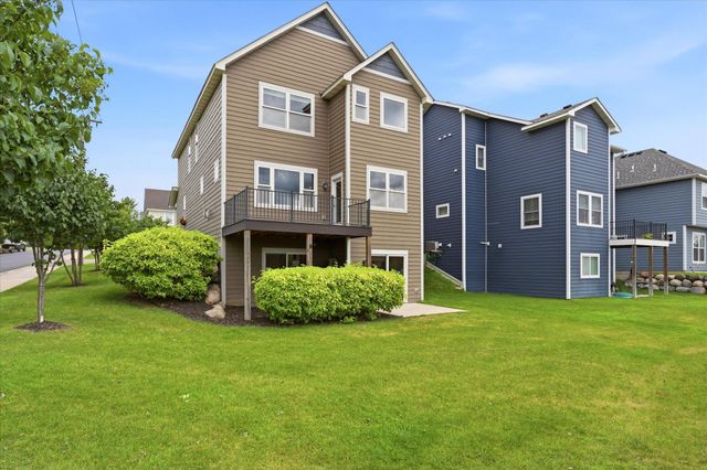 7495 Laurel Point, Golden Valley, MN 55426