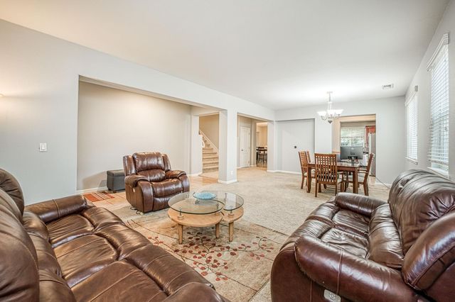 644 Serena Avenue, Clovis, CA 93619
