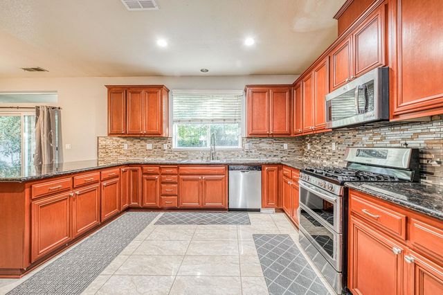 644 Serena Avenue, Clovis, CA 93619