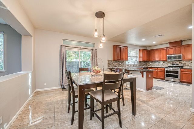 644 Serena Avenue, Clovis, CA 93619