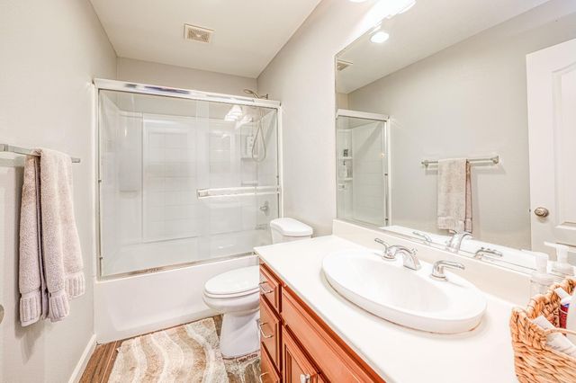 644 Serena Avenue, Clovis, CA 93619