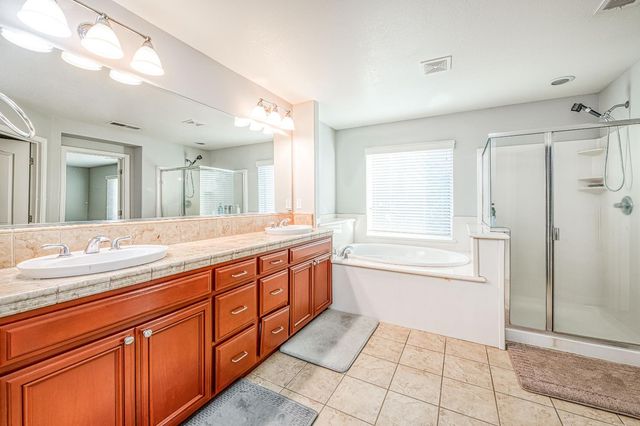644 Serena Avenue, Clovis, CA 93619