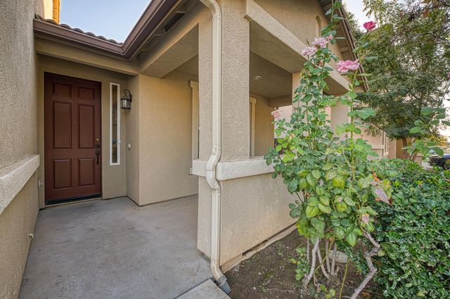 644 Serena Avenue, Clovis, CA 93619