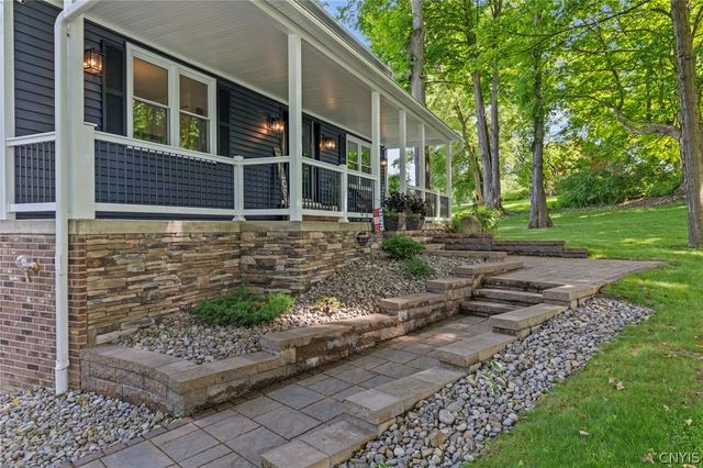 5746 Scenic Drive, Camillus, NY 13031
