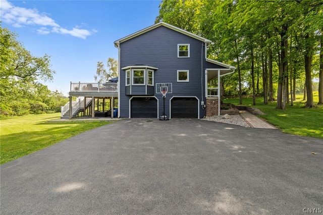 5746 Scenic Drive, Camillus, NY 13031