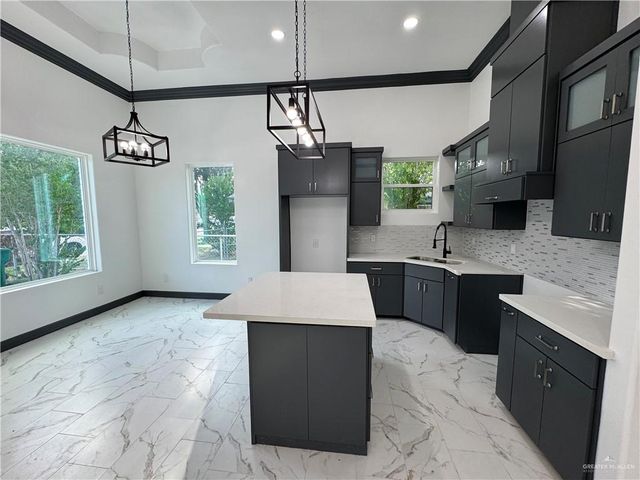 513 E Hawk Avenue, Pharr, TX 78577