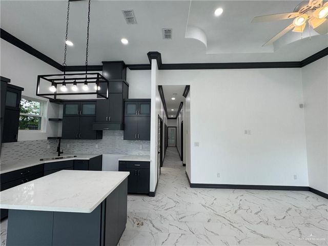 513 E Hawk Avenue, Pharr, TX 78577