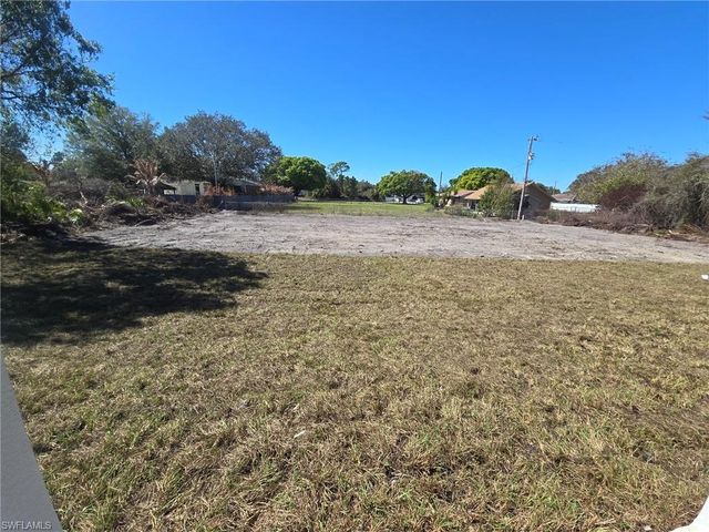 417 Prospect AVE, Lehigh Acres, FL 33972