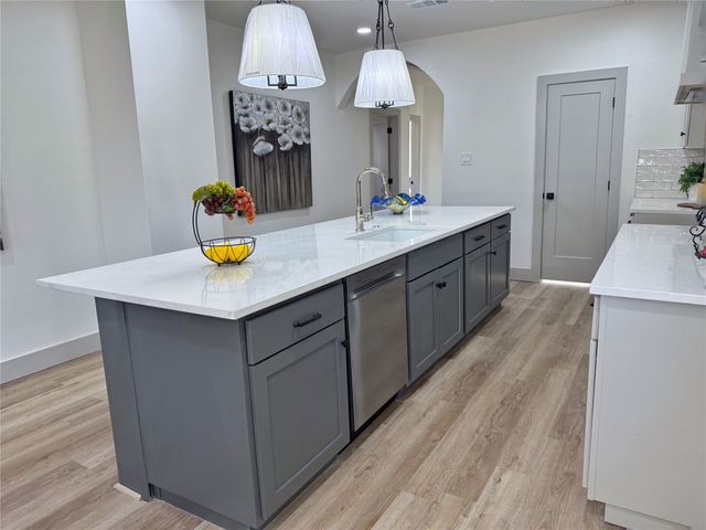 5914 Victor Street, Dallas, TX 75214