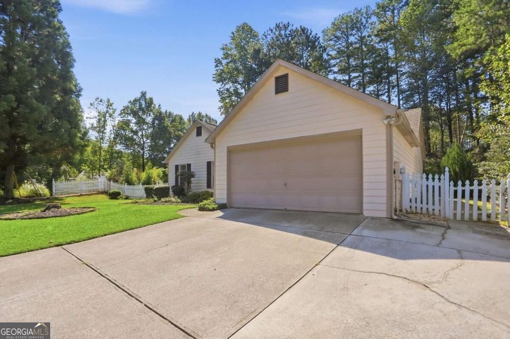 5700 River Ridge Lane, Sugar Hill, GA 30518 — photo 3