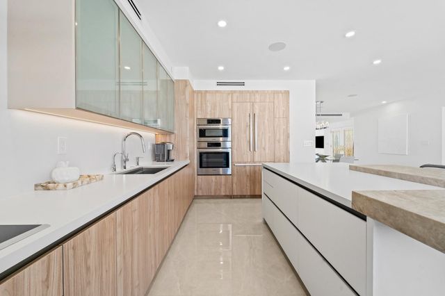 3100 N Ocean Boulevard 2007, Fort Lauderdale, FL 33308