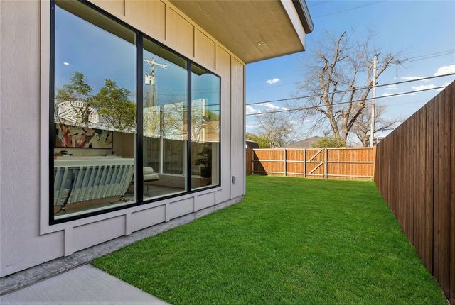 6607 Roper Street, Dallas, TX 75209