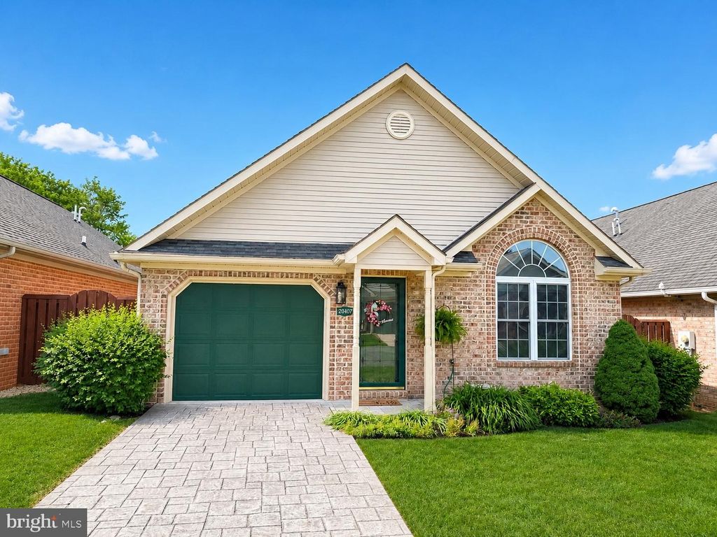 Image 1 of property listing at 20407 KINGS CREST BLVD, Hagerstown, MD 21742
