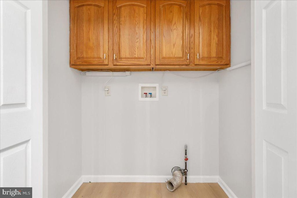 Image 12 of property listing at 20407 KINGS CREST BLVD, Hagerstown, MD 21742
