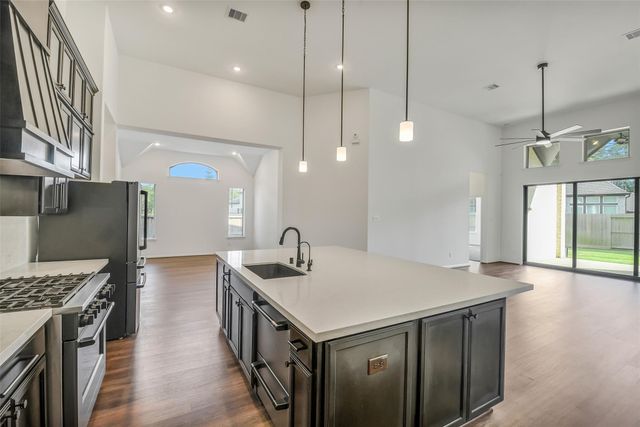 21952 Gateway Arch Drive, Porter, TX 77365