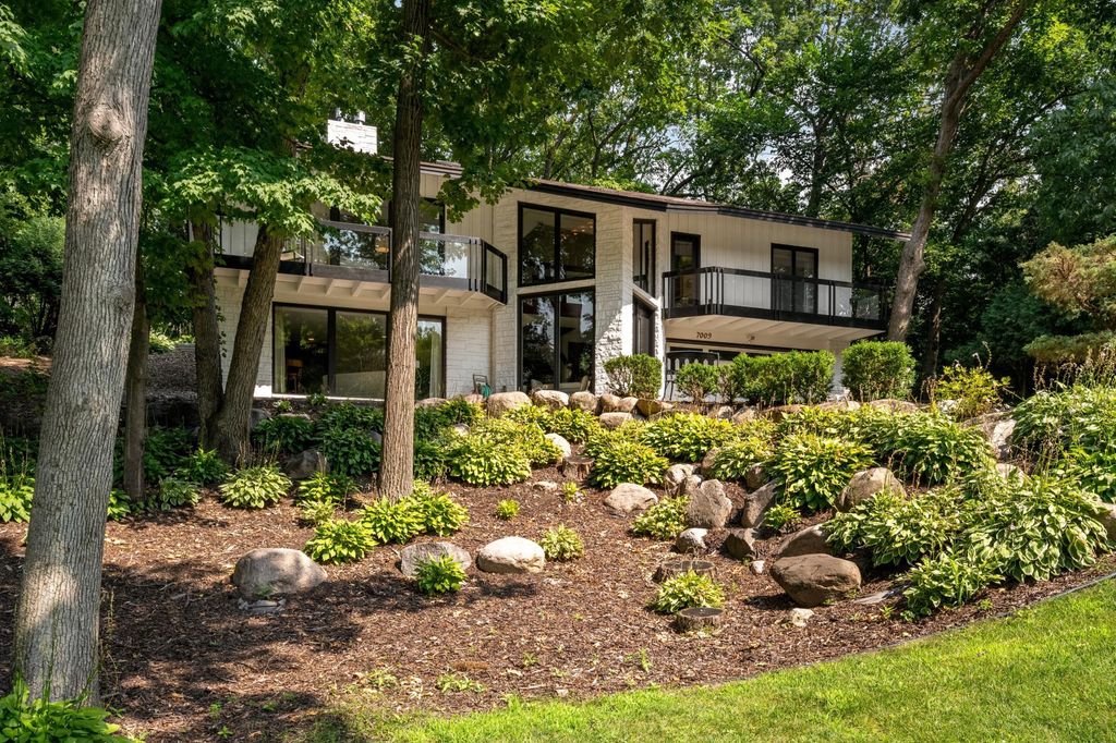 7009 Gleason Road, Edina, MN 55439 — exterior