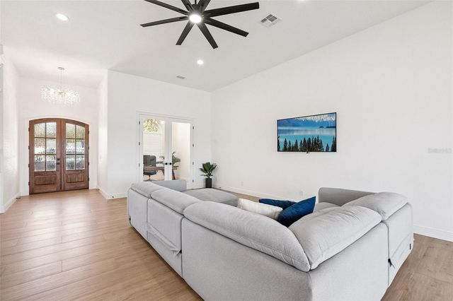 10839 LAKESHORE DRIVE, Clermont, FL 34711