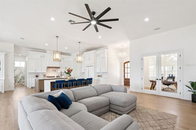 10839 LAKESHORE DRIVE, Clermont, FL 34711