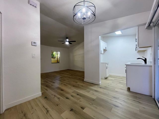 512 NW 43rd Place, Deerfield Beach, FL 33064