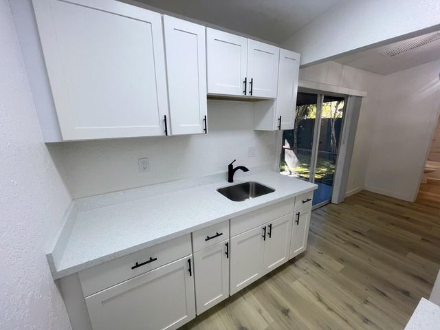 512 NW 43rd Place, Deerfield Beach, FL 33064