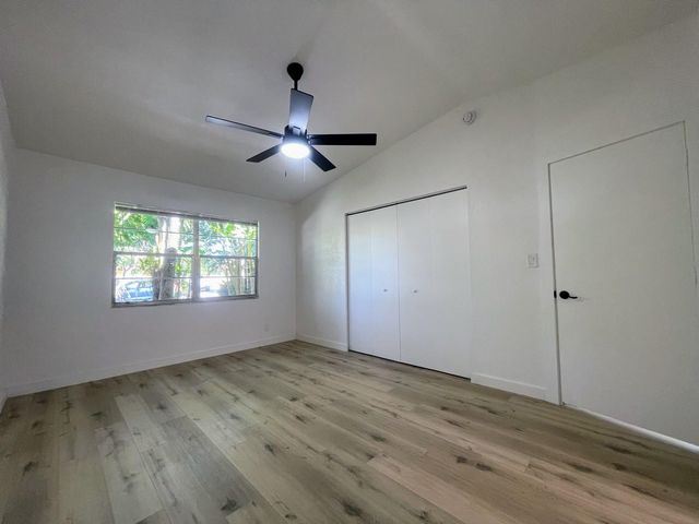 512 NW 43rd Place, Deerfield Beach, FL 33064