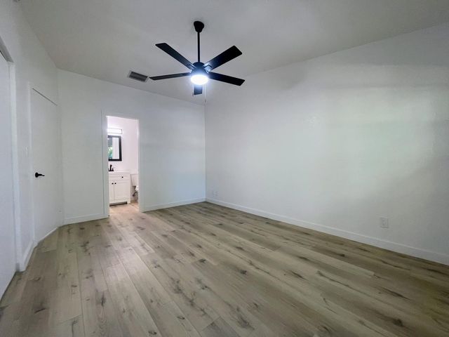 512 NW 43rd Place, Deerfield Beach, FL 33064