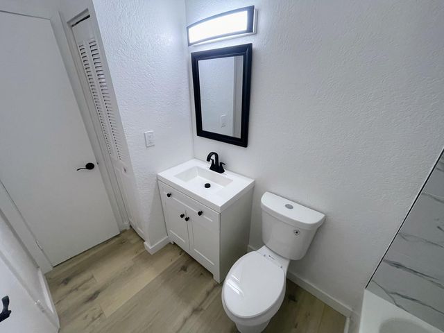 512 NW 43rd Place, Deerfield Beach, FL 33064