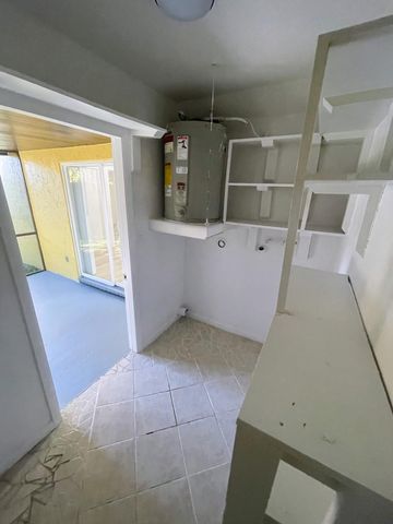 512 NW 43rd Place, Deerfield Beach, FL 33064