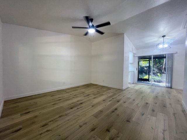 512 NW 43rd Place, Deerfield Beach, FL 33064