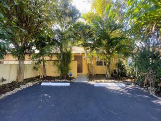 512 NW 43rd Place, Deerfield Beach, FL 33064