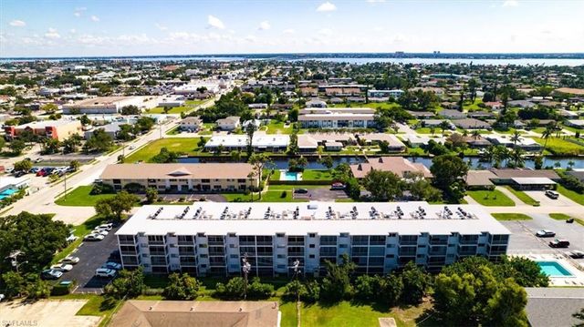 4906 Victoria DR 413, Cape Coral, FL 33904