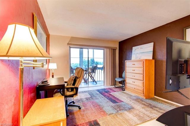 4906 Victoria DR 413, Cape Coral, FL 33904