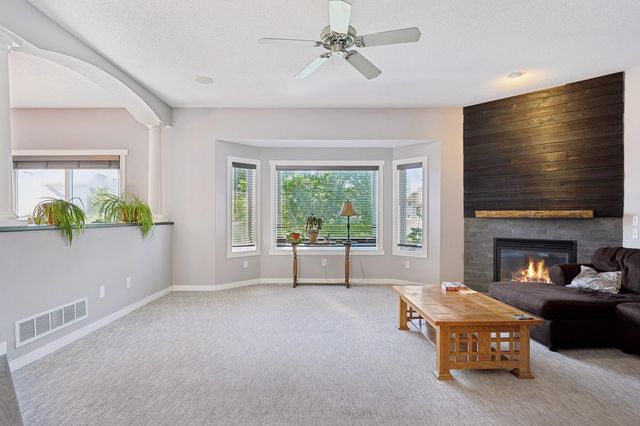 1322 129th Avenue NW, Coon Rapids, MN 55448