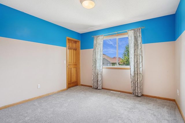 1322 129th Avenue NW, Coon Rapids, MN 55448